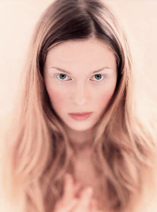 Female model photo shoot of elena  kolpachikova