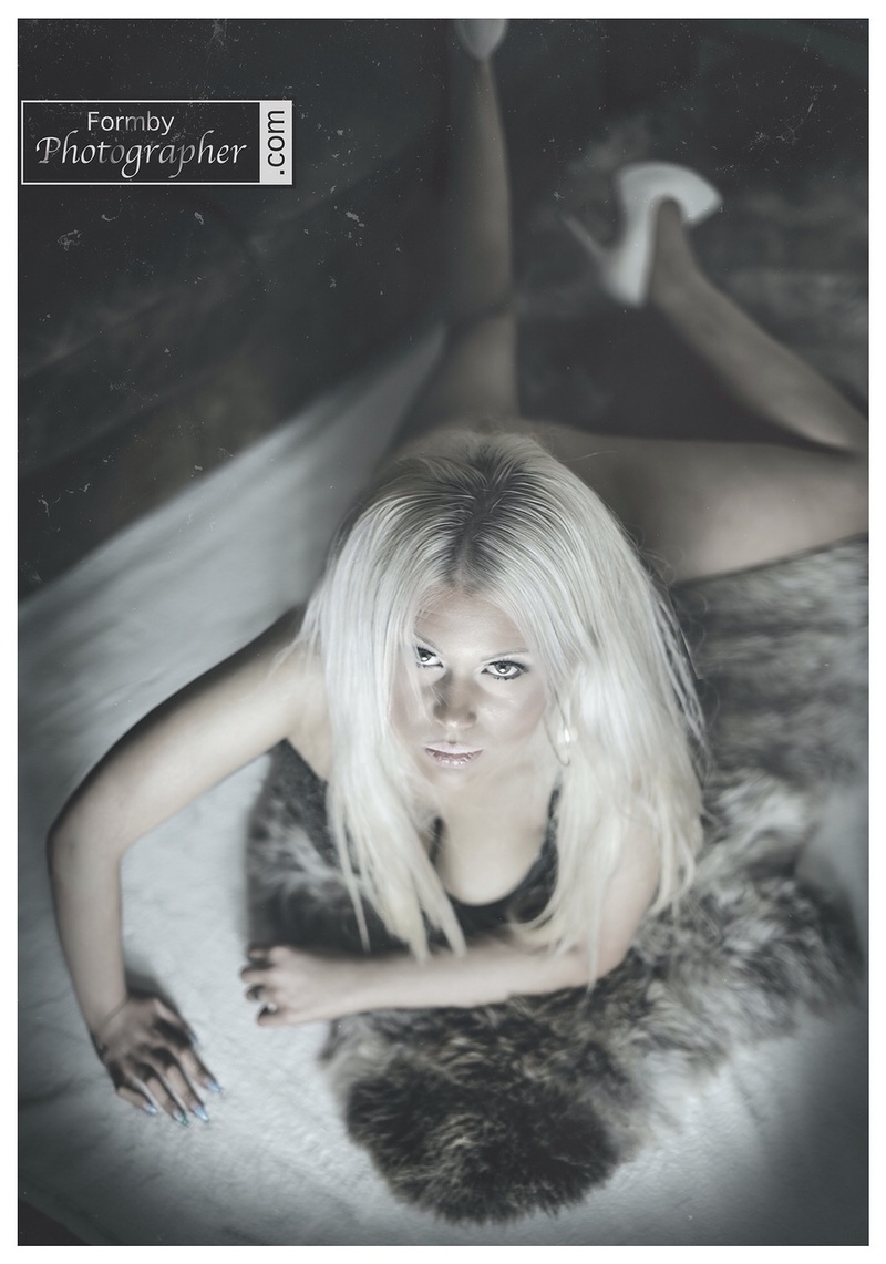 Female model photo shoot of mariapantellismodel in Formby