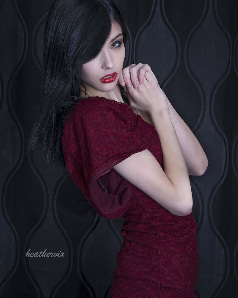 Female model photo shoot of taaylorlee by Heathervix, makeup by KrystlePatten