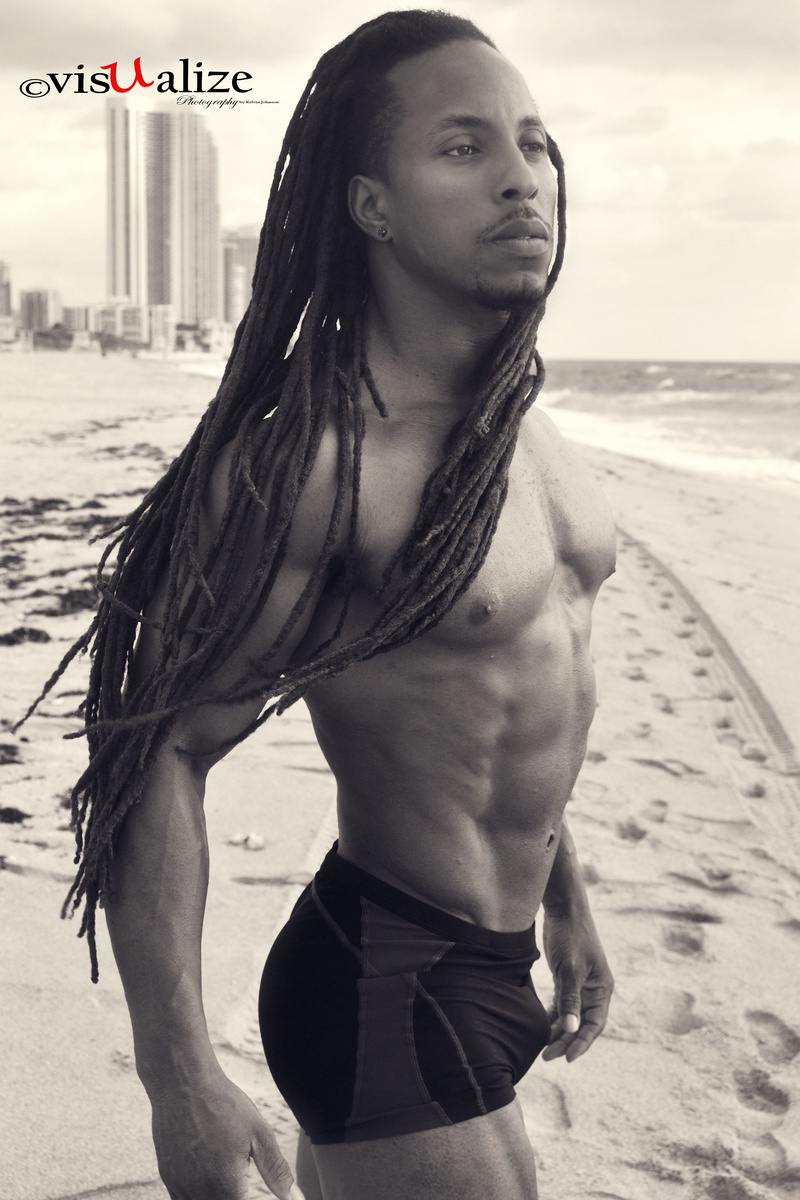 Male model photo shoot of Torre Washington by visUalizephotography  in South Florida