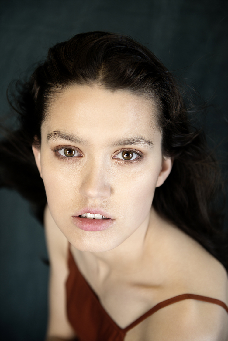 Female model photo shoot of Giovanna Dal Bom