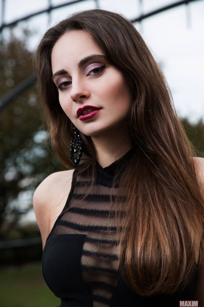 Female model photo shoot of Anastasia_can