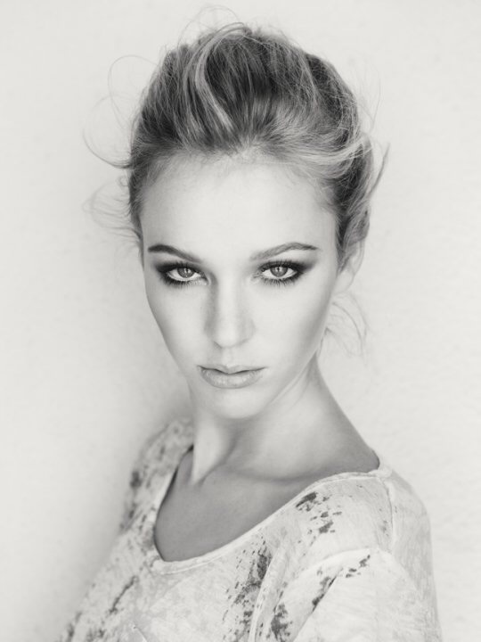 Female model photo shoot of Theresa Goddard 
