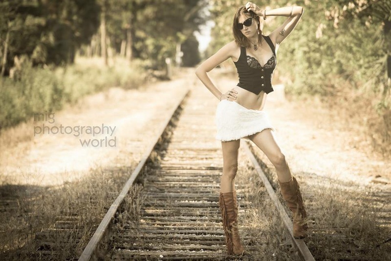Female model photo shoot of Sunnysolo by Mig Photography World  in Bonita springs Florida
