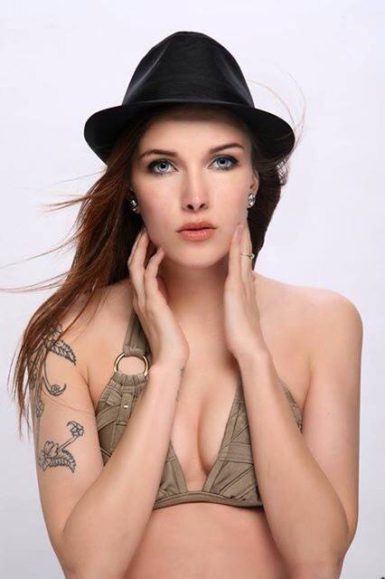 Female model photo shoot of LauraJeanne93 in KCMO