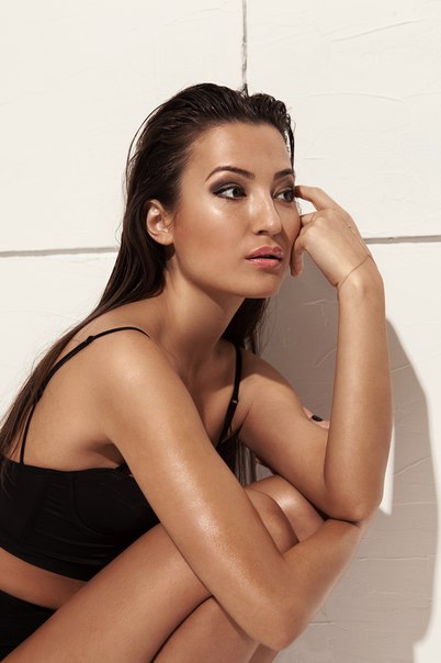 Female model photo shoot of Ganna Semenova