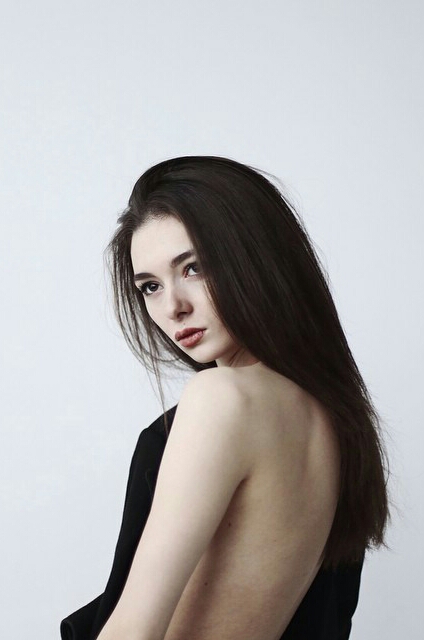 Female model photo shoot of AmyOli16
