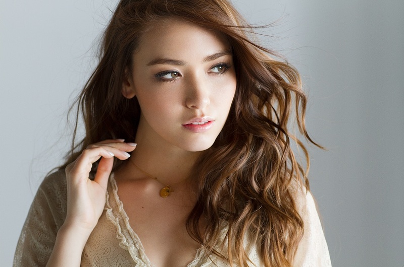 Female model photo shoot of Nannan_makeup