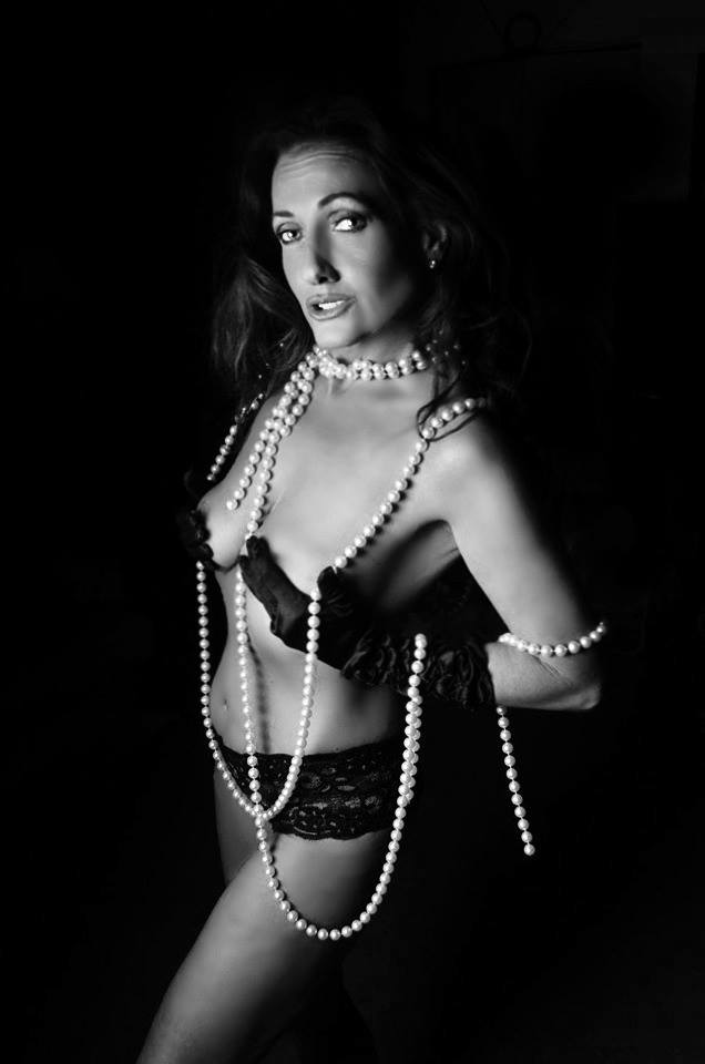 Female model photo shoot of Ginni Gabriella by Bob Cassady