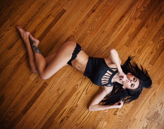 Female model photo shoot of Lainee Danielle
