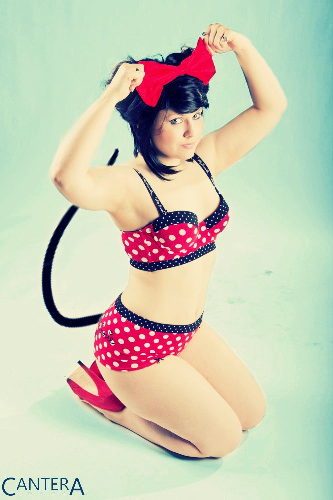 Female model photo shoot of Pixie Belle