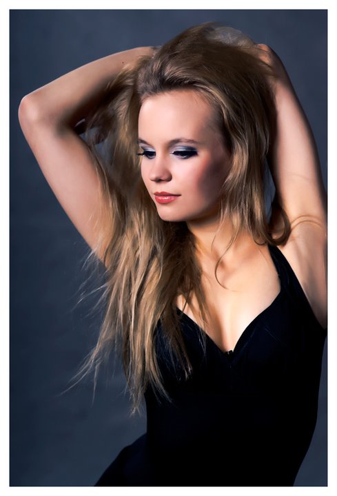 Female model photo shoot of Lisiczka