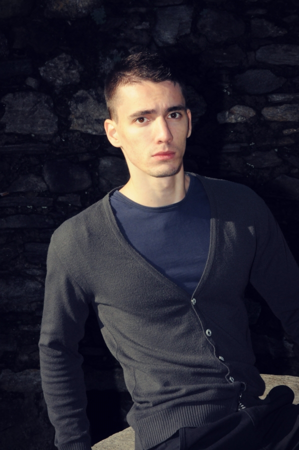 Male model photo shoot of Aleksandar Milutinovic