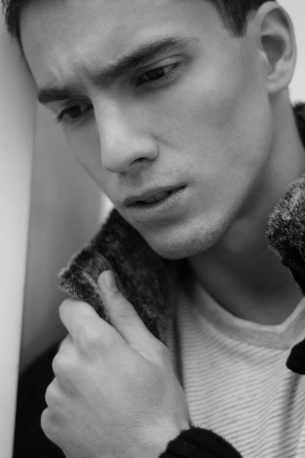 Male model photo shoot of Aleksandar Milutinovic