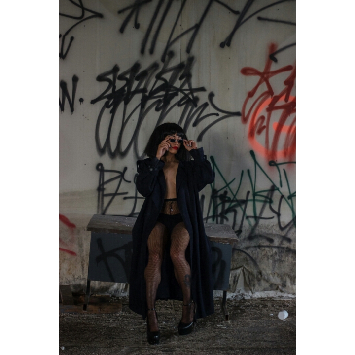 Female model photo shoot of Robyn_Ora