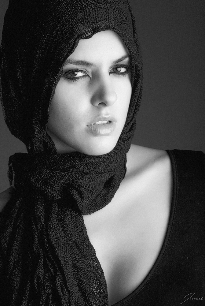 Female model photo shoot of Zarapchieva 
