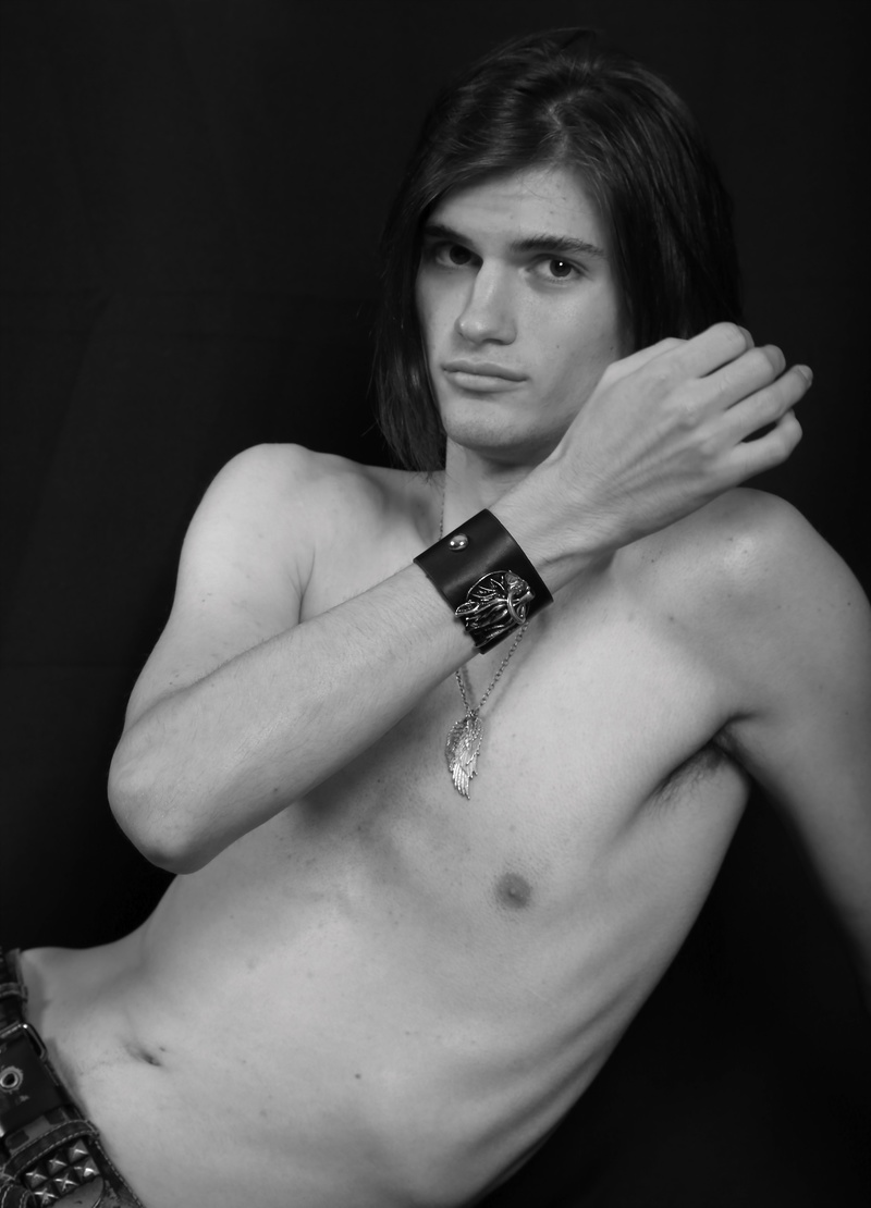 Male model photo shoot of AlexTrix