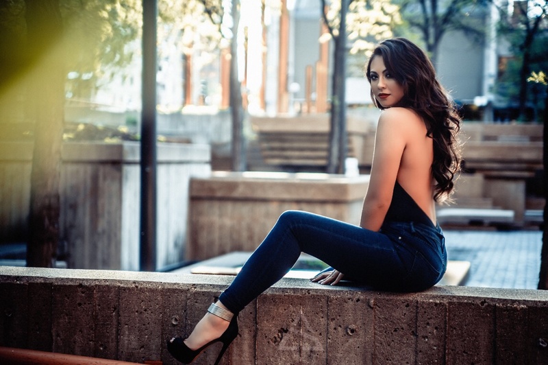 Female model photo shoot of samanthapre in Downtown, Minnepolis