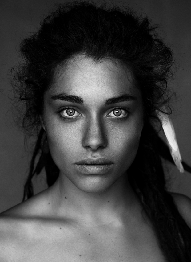 Female model photo shoot of Manya Muse