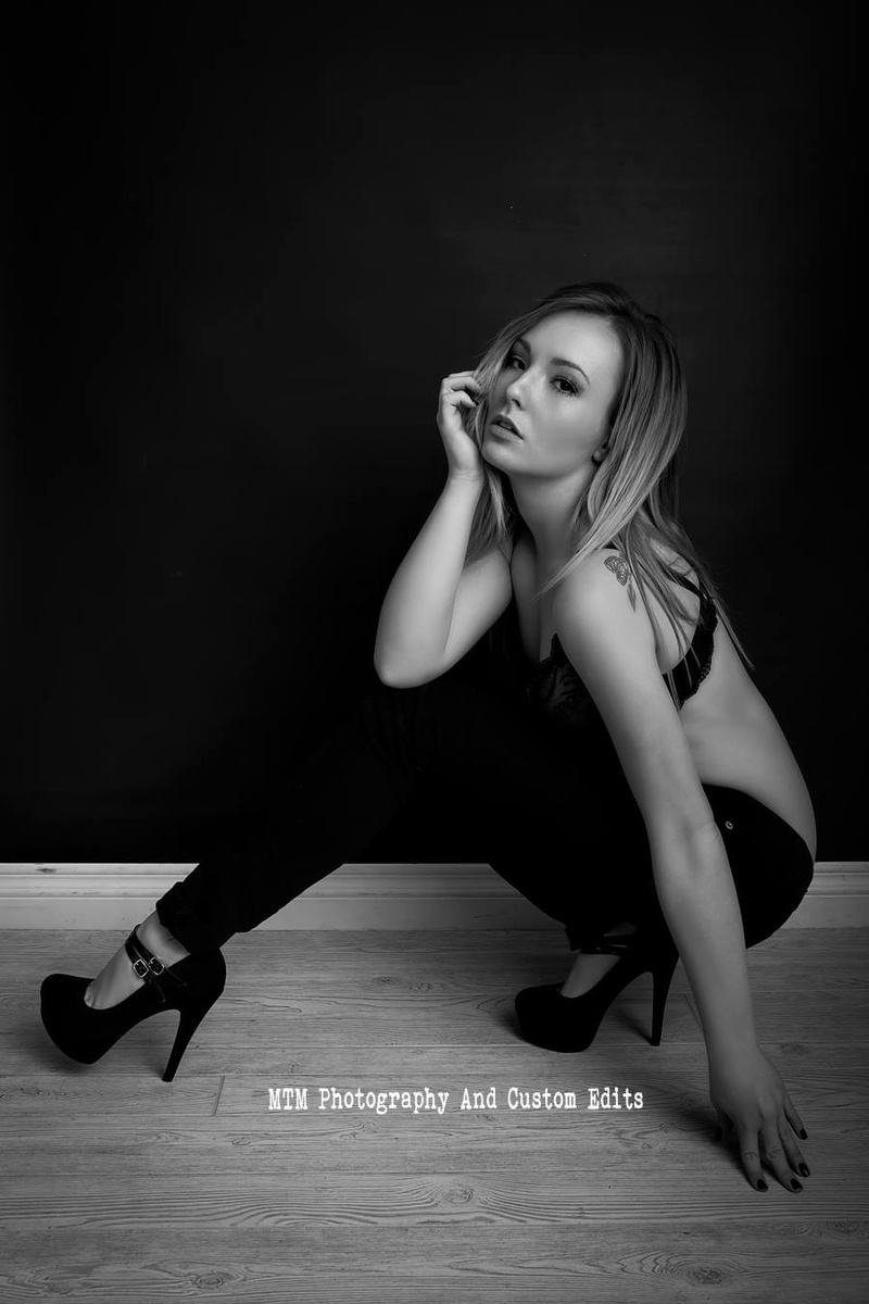 Female model photo shoot of Laci Jo Stanton