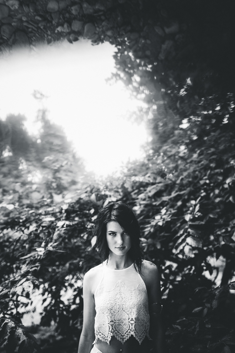 Female model photo shoot of OliviaLynell by Matt David Photography