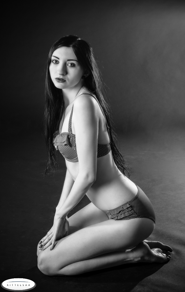 Female model photo shoot of Malena Morgwen
