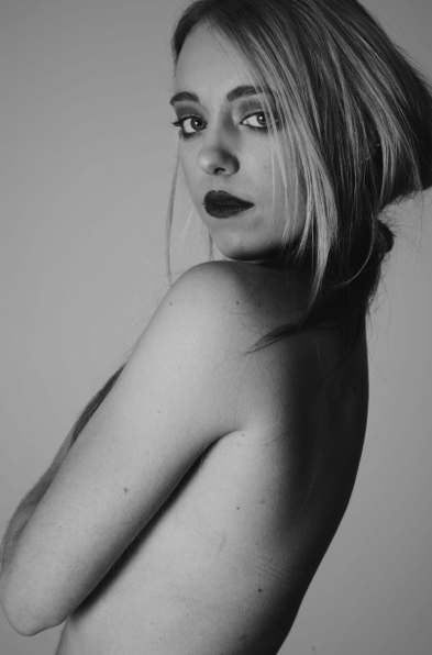 Female model photo shoot of Paige Ellis