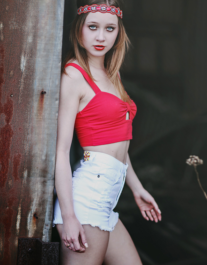 Female model photo shoot of MissErin29