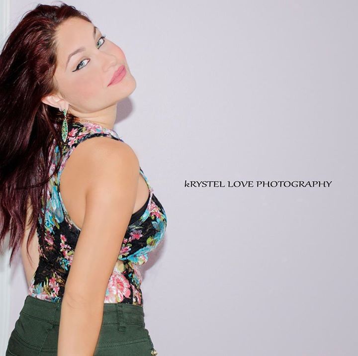 Female model photo shoot of KrystelAaraLove