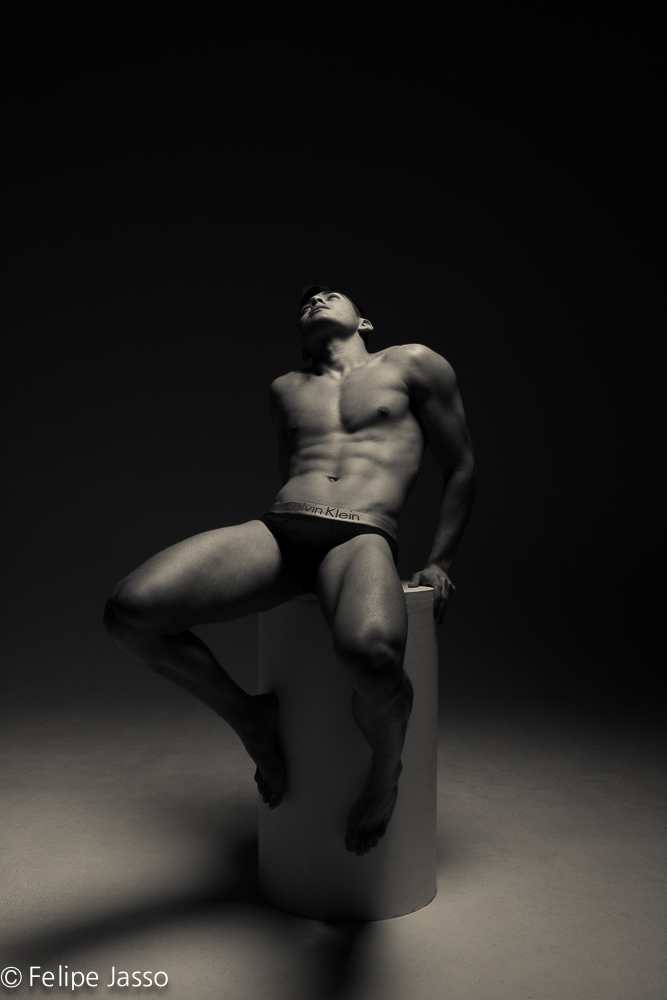 Male model photo shoot of Williamquintero