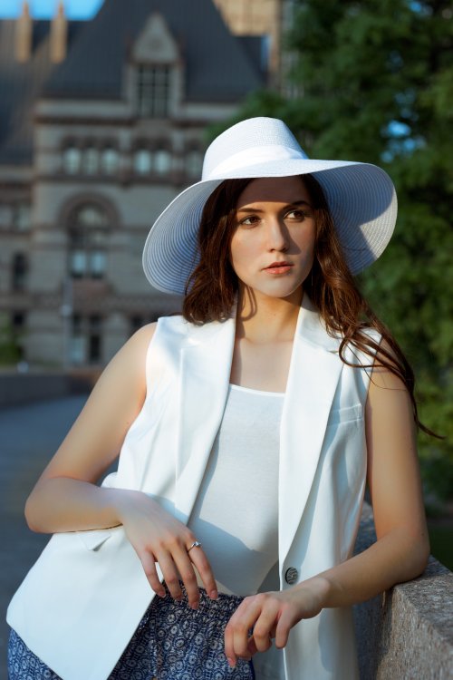 Female model photo shoot of Yana_Shepel in Toronto, makeup by nvartistry