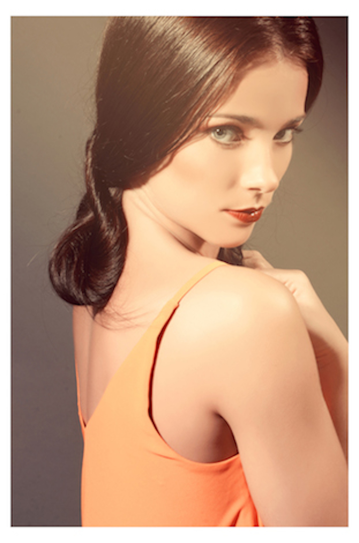 Female model photo shoot of Amber Laura-May