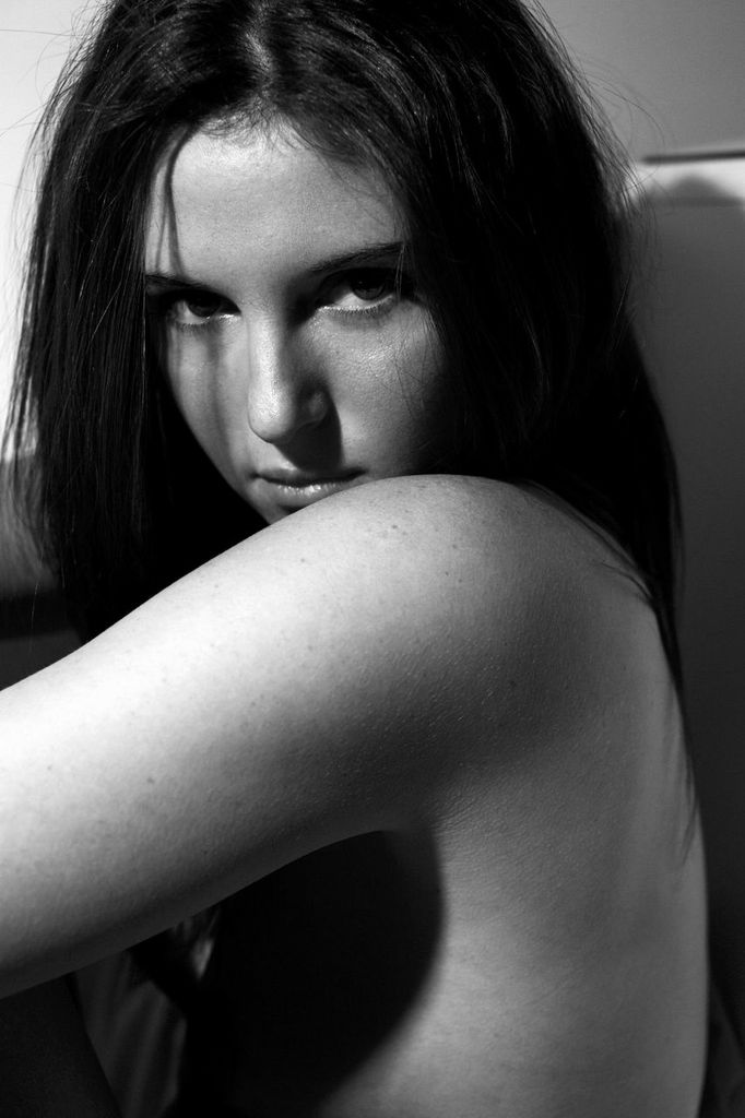 Female model photo shoot of Matilda ilda
