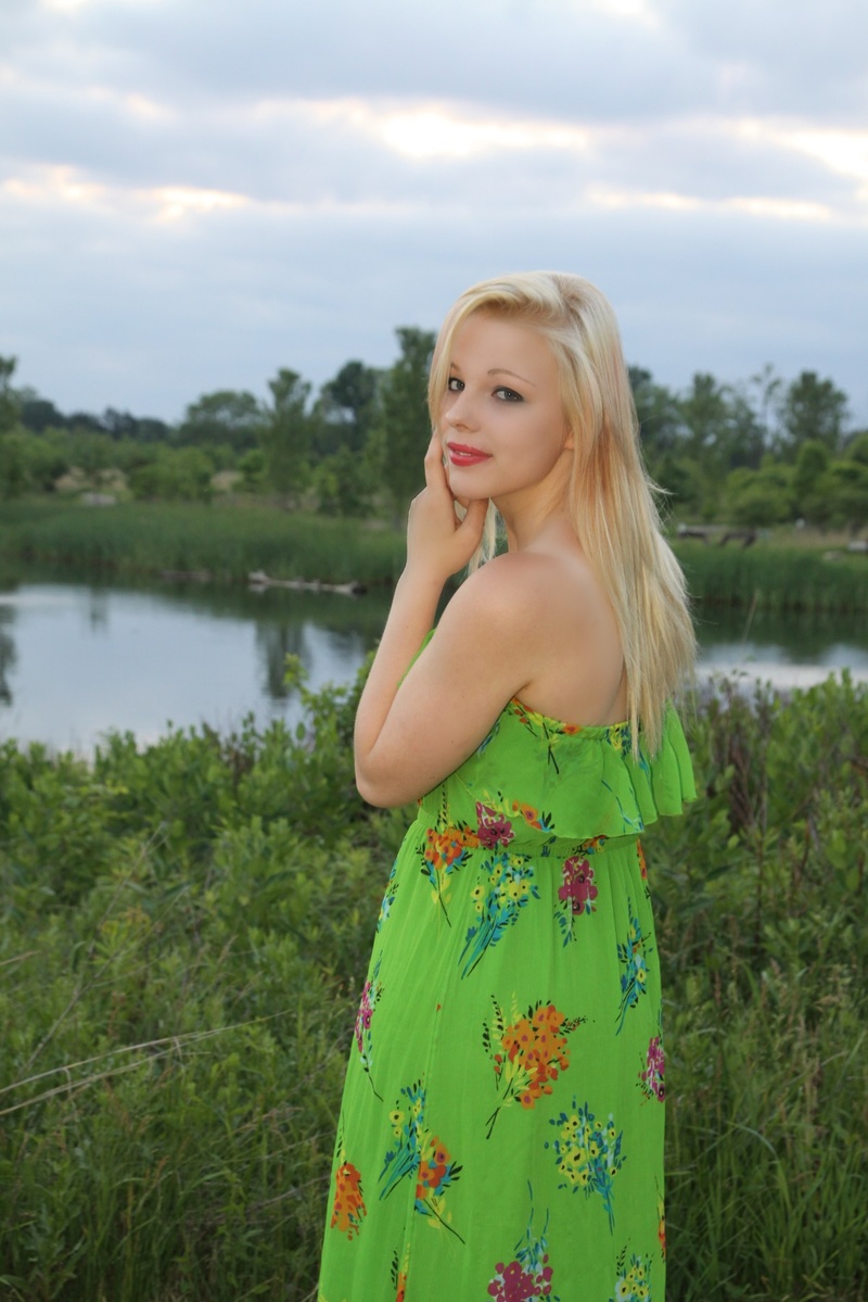 Female model photo shoot of Lexi_Babydoll_98 in Troy Nature Preserve