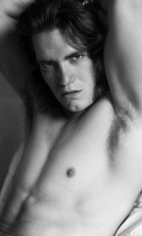 Male model photo shoot of Robyn David by Luis Murphy