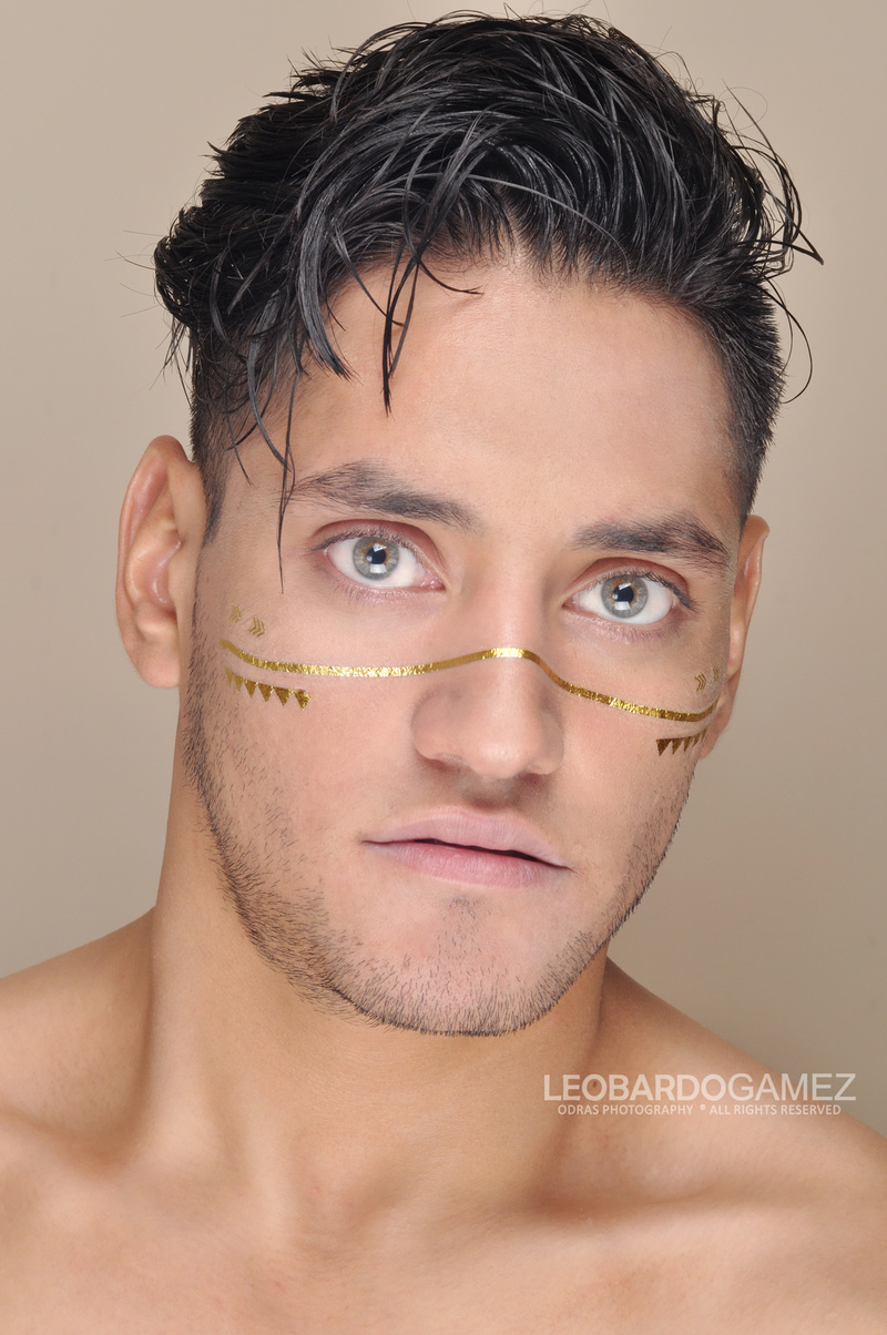 Male model photo shoot of Leobardo Gamez