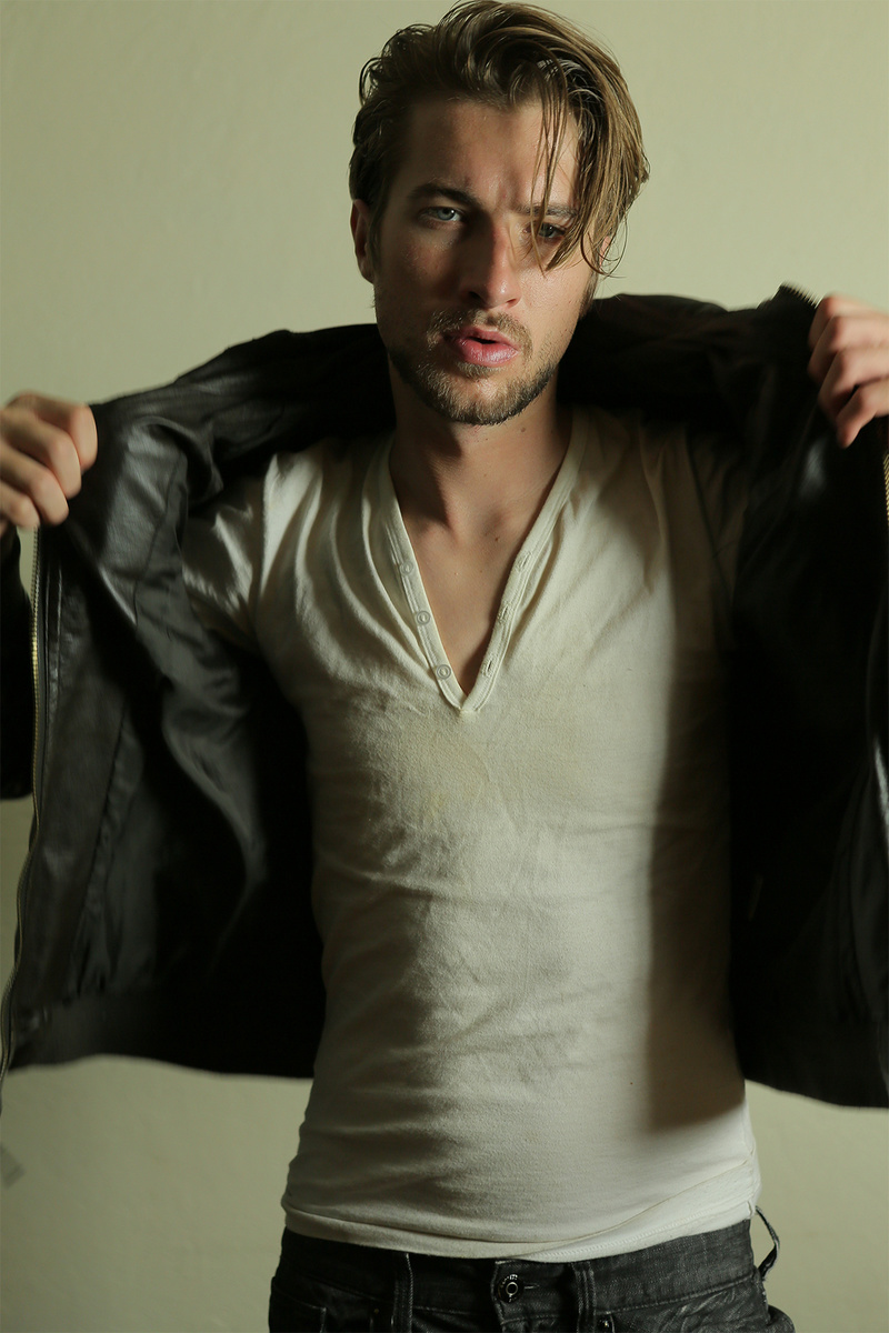 Male model photo shoot of Dane Argentieri