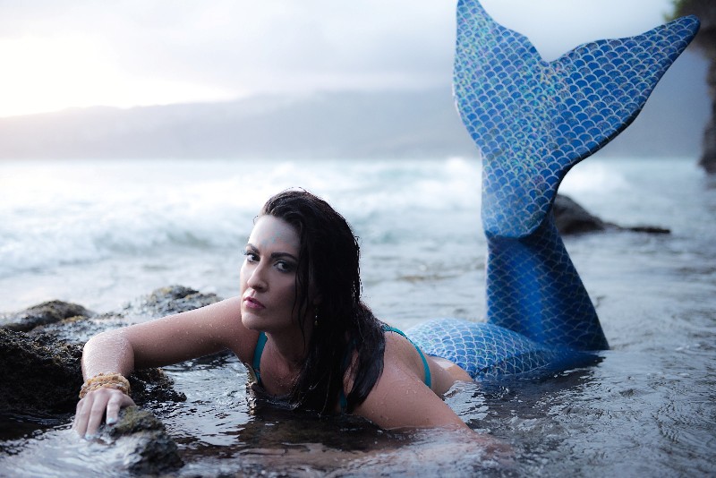 Female model photo shoot of Heather Hammons Holland in Oahu, Hawaii