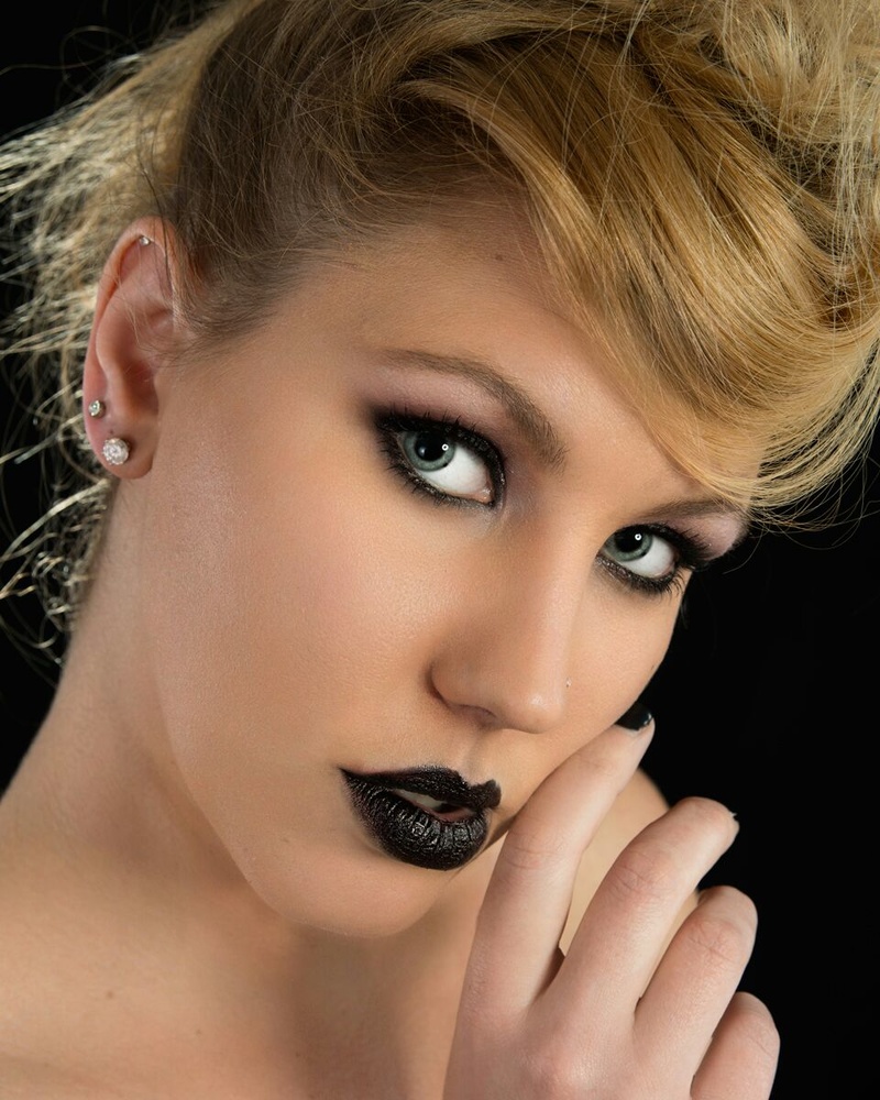 Female model photo shoot of Trixi Marquette in Las Vegas, NV