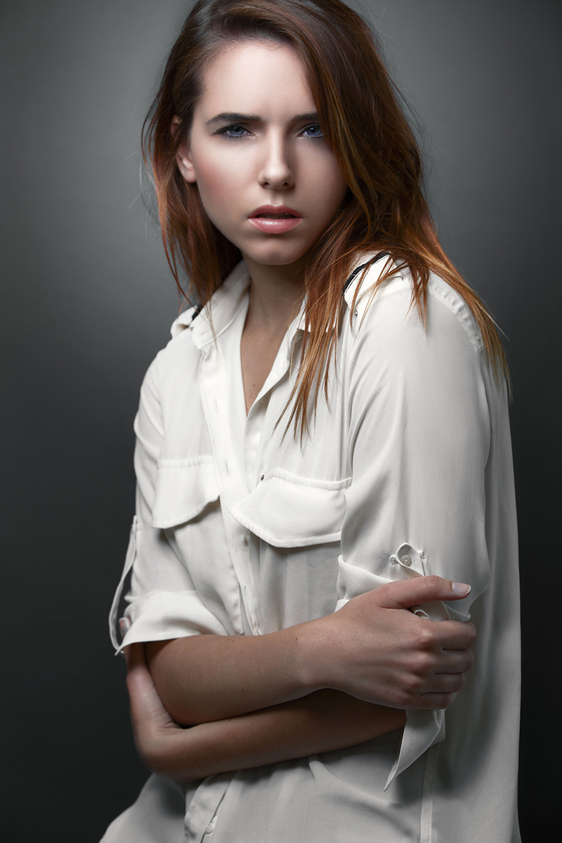 Female model photo shoot of ElenaEZH