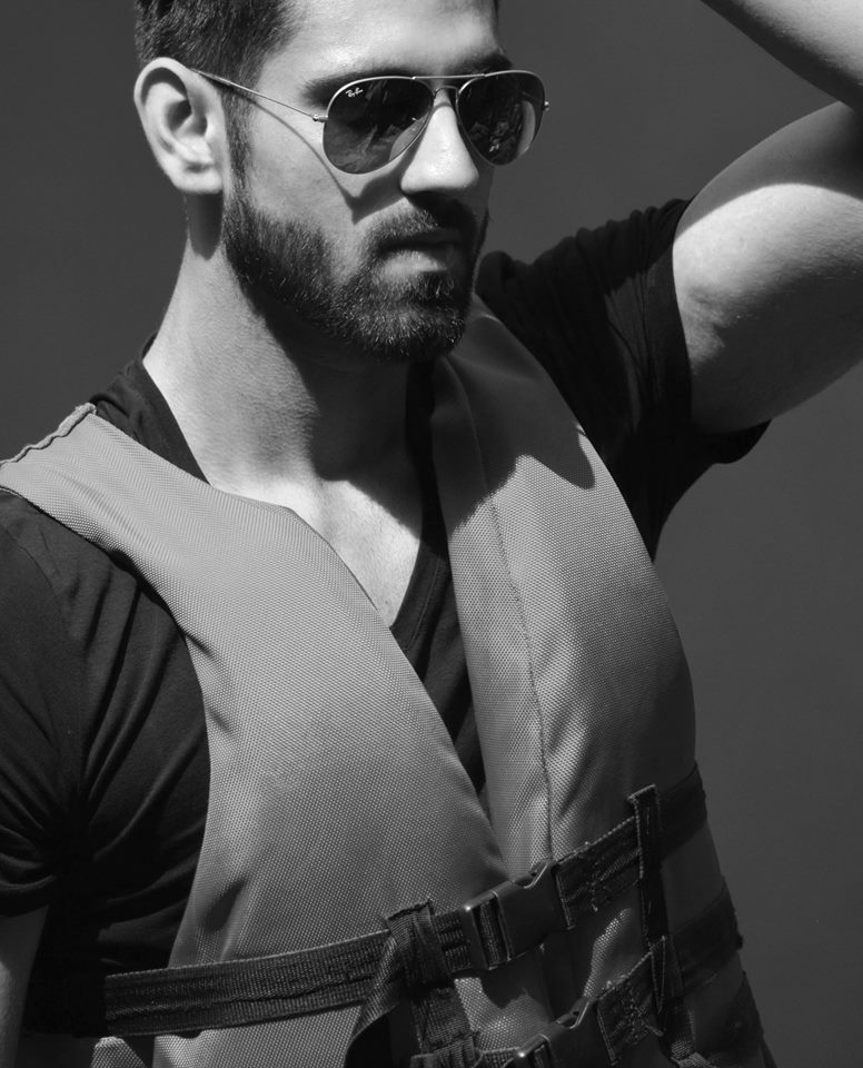 Male model photo shoot of aksh1801