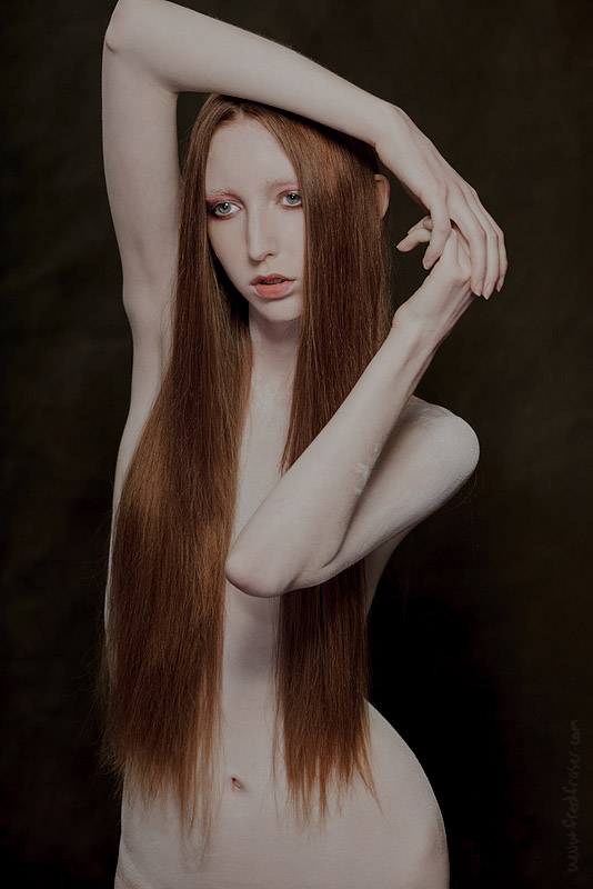 Female model photo shoot of Cassandra Schwiede