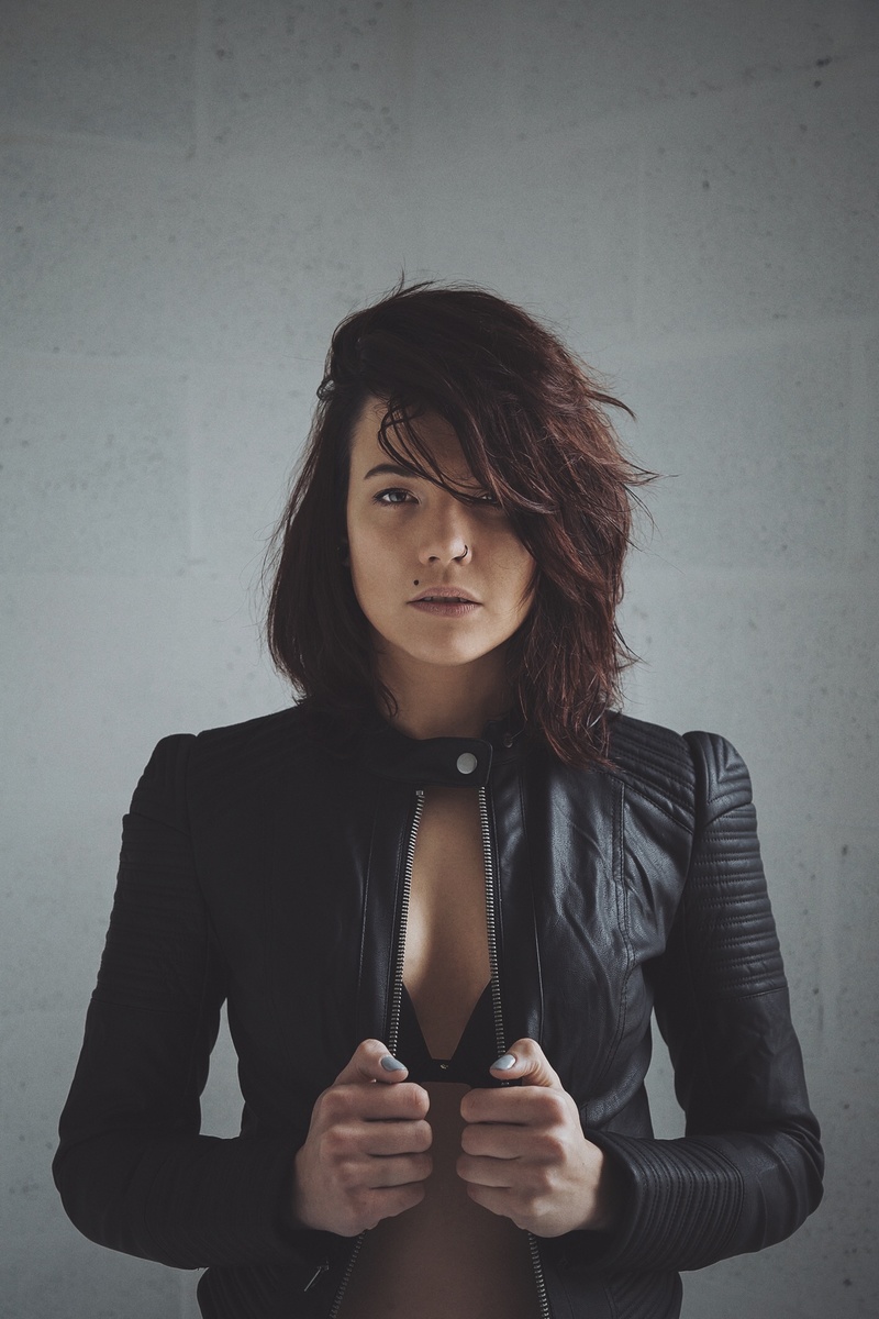 Female model photo shoot of Kelly Mc Lennan by ZOAH