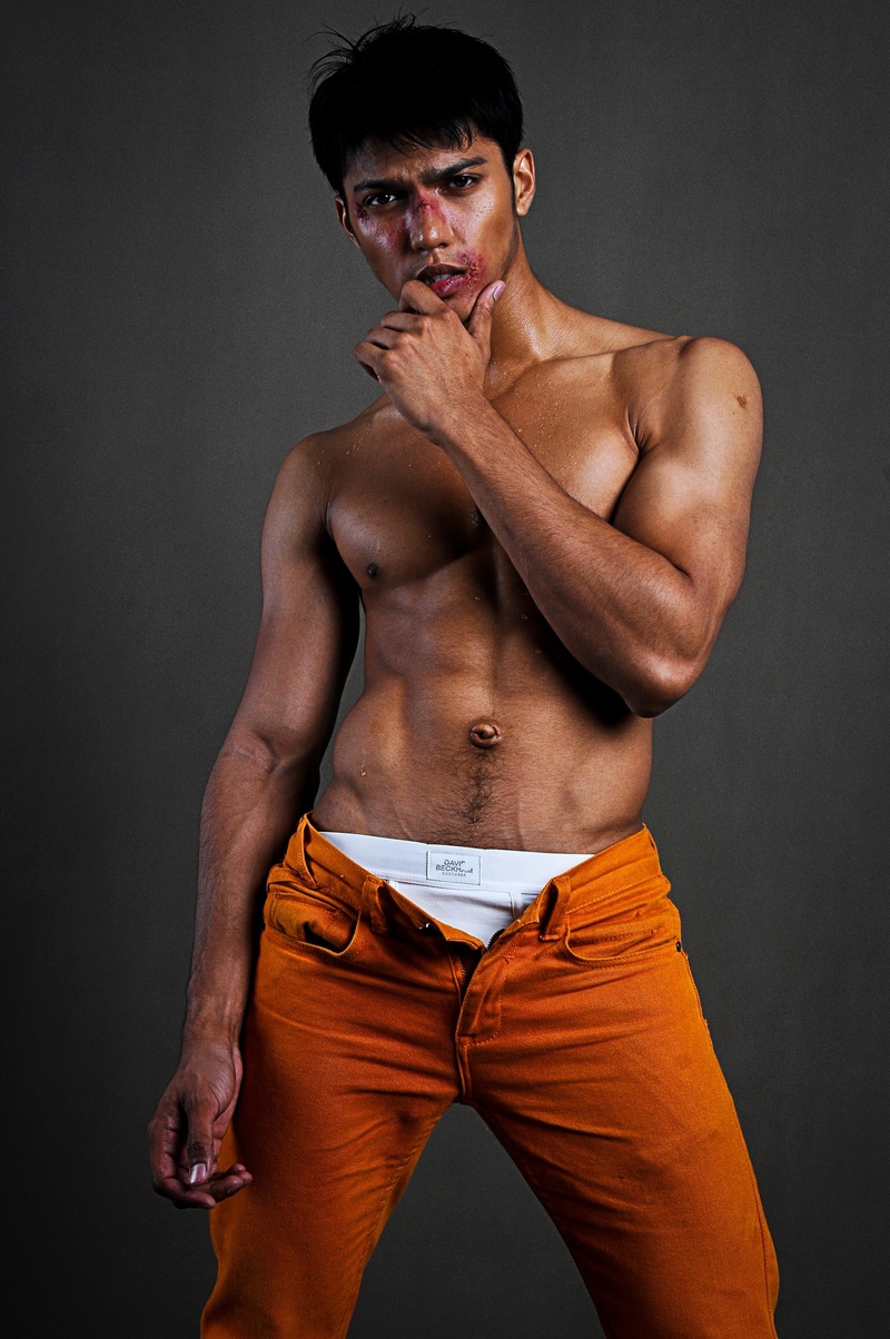 Male model photo shoot of Shakerhanafi in Kuala Lumpur
