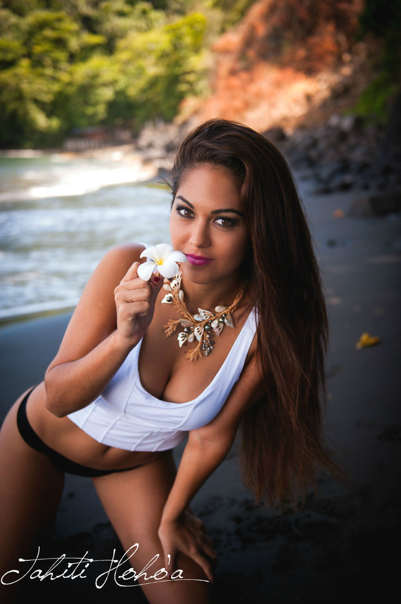 Female model photo shoot of Herehia in Tahiti
