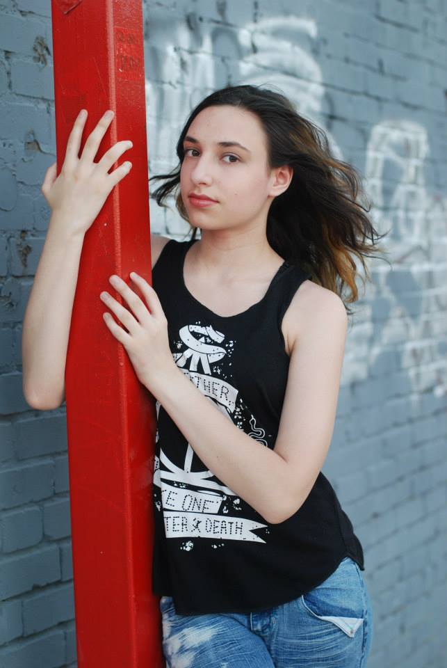 Female model photo shoot of Hannah Coretz