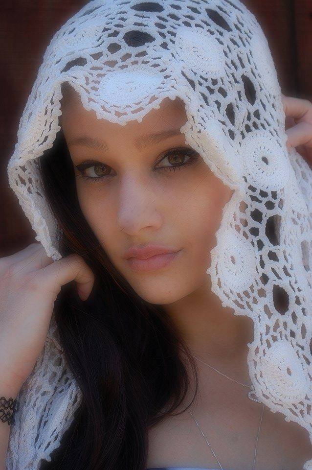 Female model photo shoot of Kristina Ryder by E-Photography