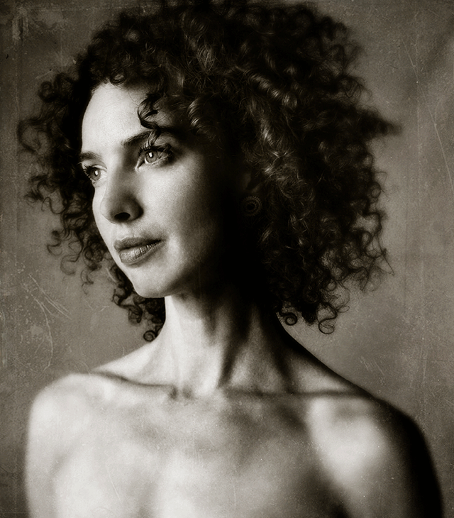 Female model photo shoot of Amelia123