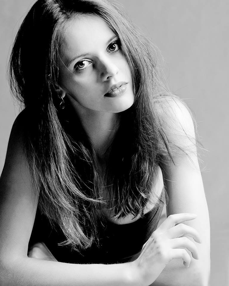 Female model photo shoot of AngieKwiat
