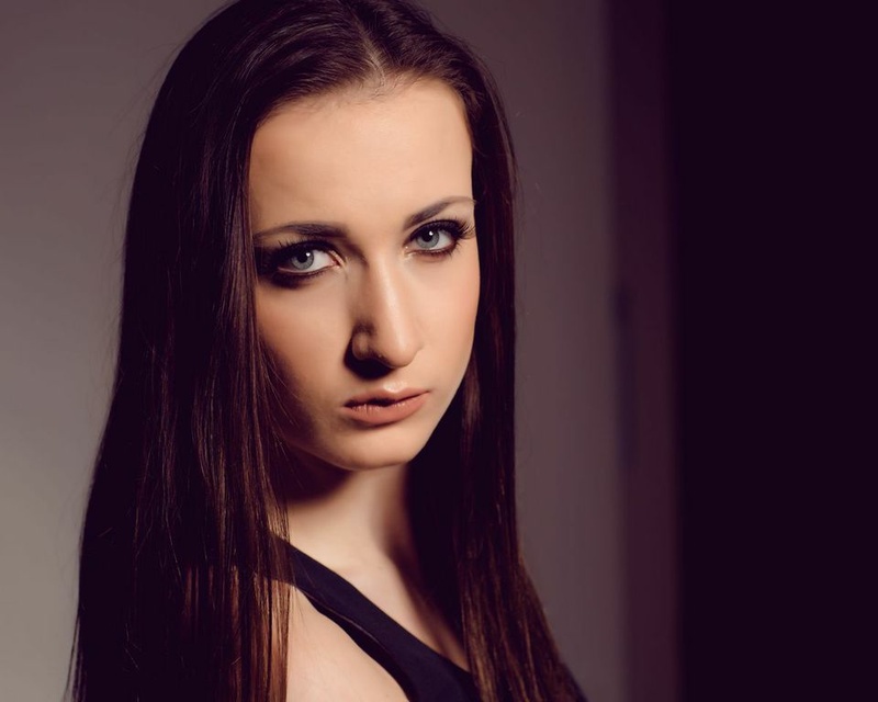 Female model photo shoot of catherineblair